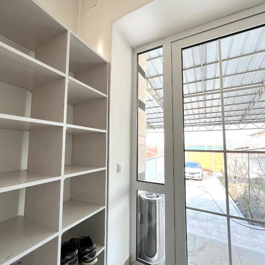 Abs Guest House Osh Exterior foto