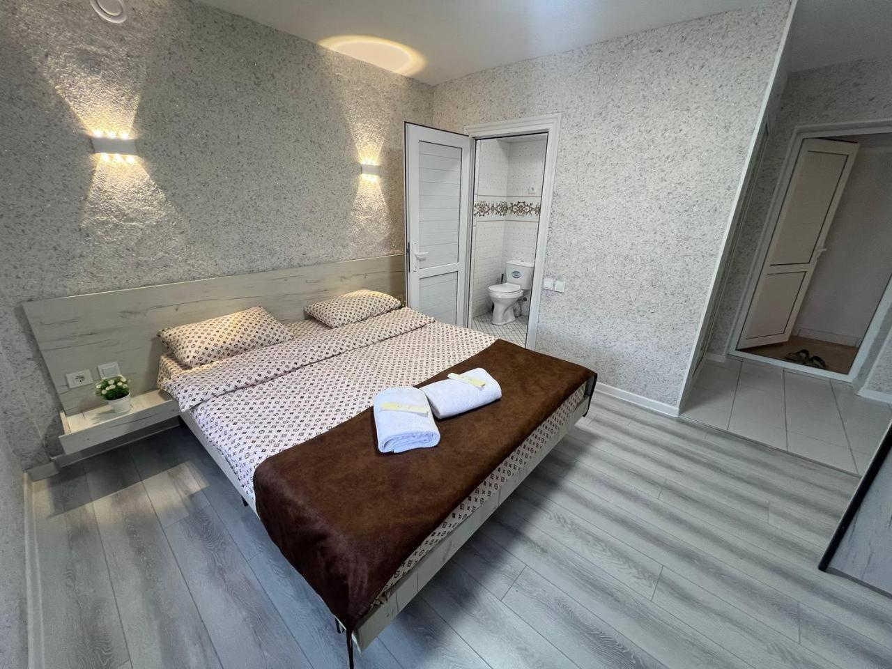 Abs Guest House Osh Exterior foto